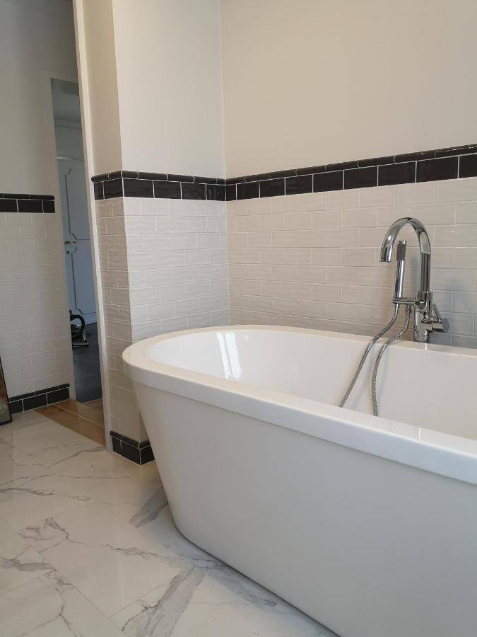 Bed and Breakfast Den Hoge Doorn Harelbeke Exterior foto